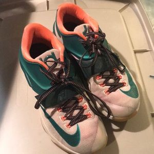 Men's KD Nike basketball shoes sz 9